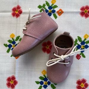 Monkey Feet USA Pink Pebbled Leather Shoes, 6c